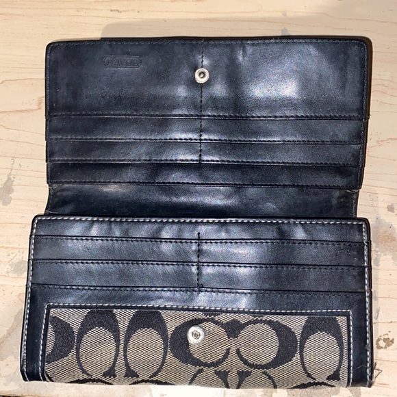 Coach Buckle Wallet - Picture 3 of 4